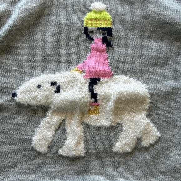 Gap peplum sweater in grey with fuzzy polar bear size 3T - Picture 2 of 3